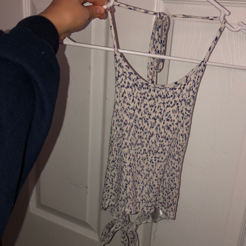 Halter, tie back crop top